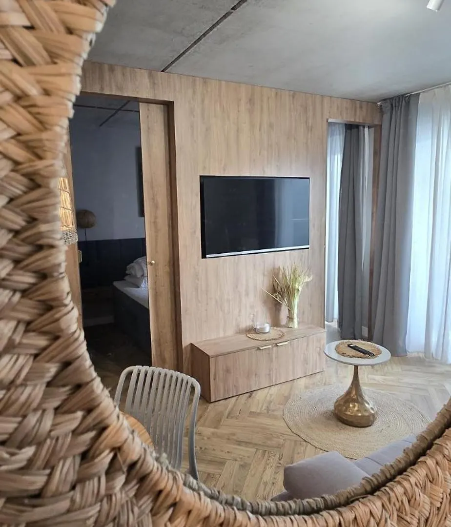 Green Port Admus Apartments For Rent 코워브제크